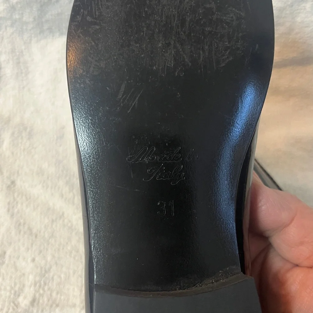 Girls Italian Black Patent Leather Flats in size 31/13